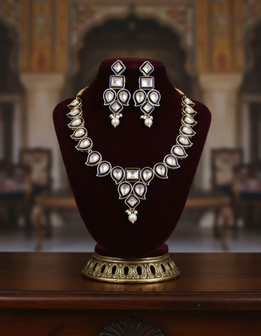 Kundan meenakari set