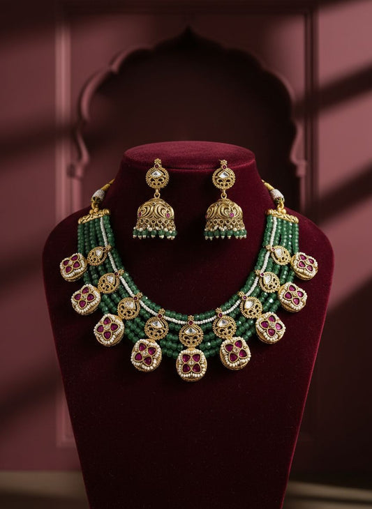 Set with earrings